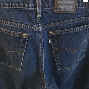 Vintage Levi’s- White Tab black Levi’s printing -